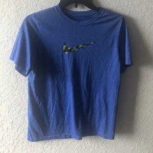 Women’s Nike t-shirt